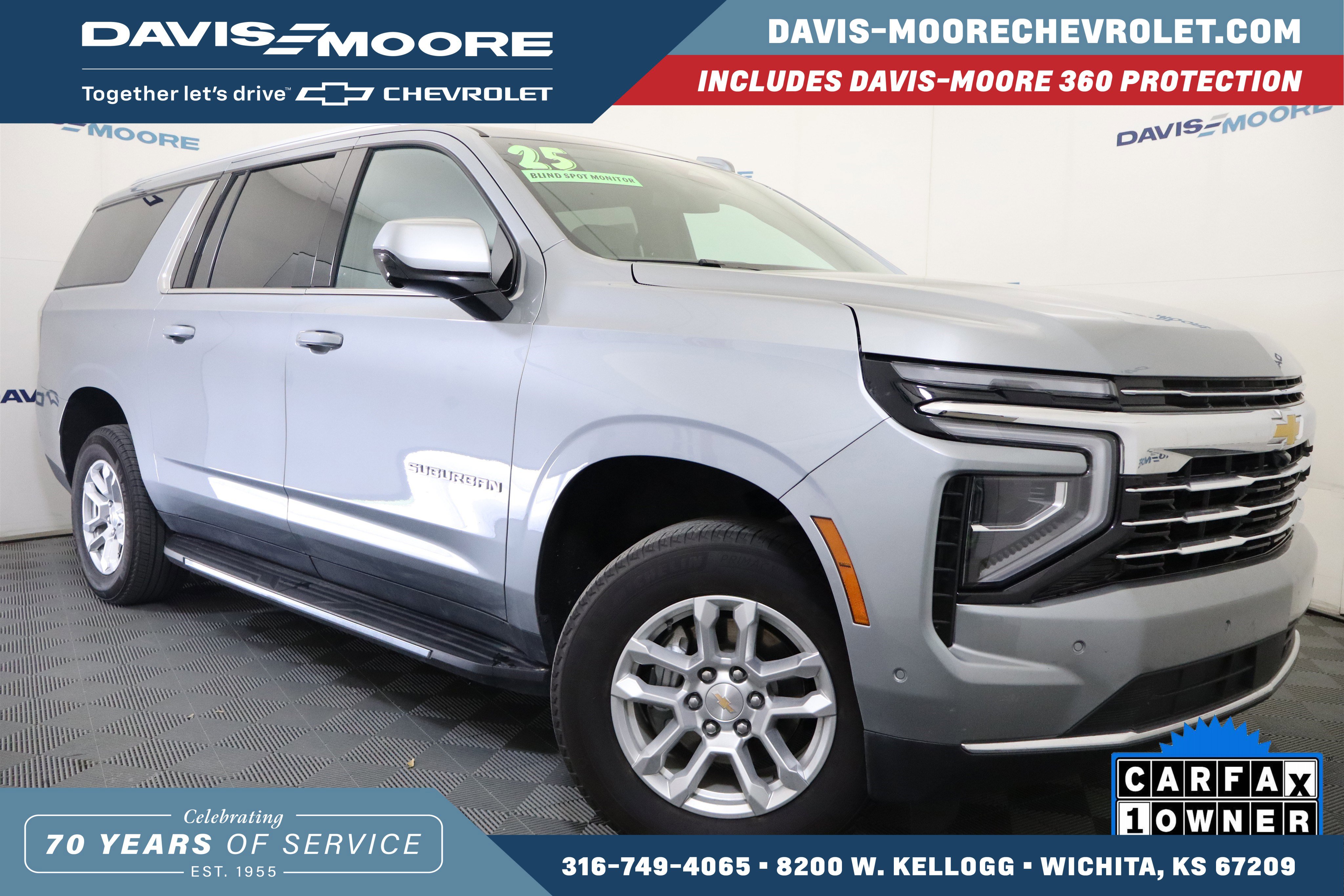 Used 2025 Chevrolet Suburban LT image 1
