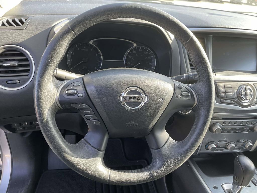Used 2017 Nissan Pathfinder SL w/ SL Tech Package image 19