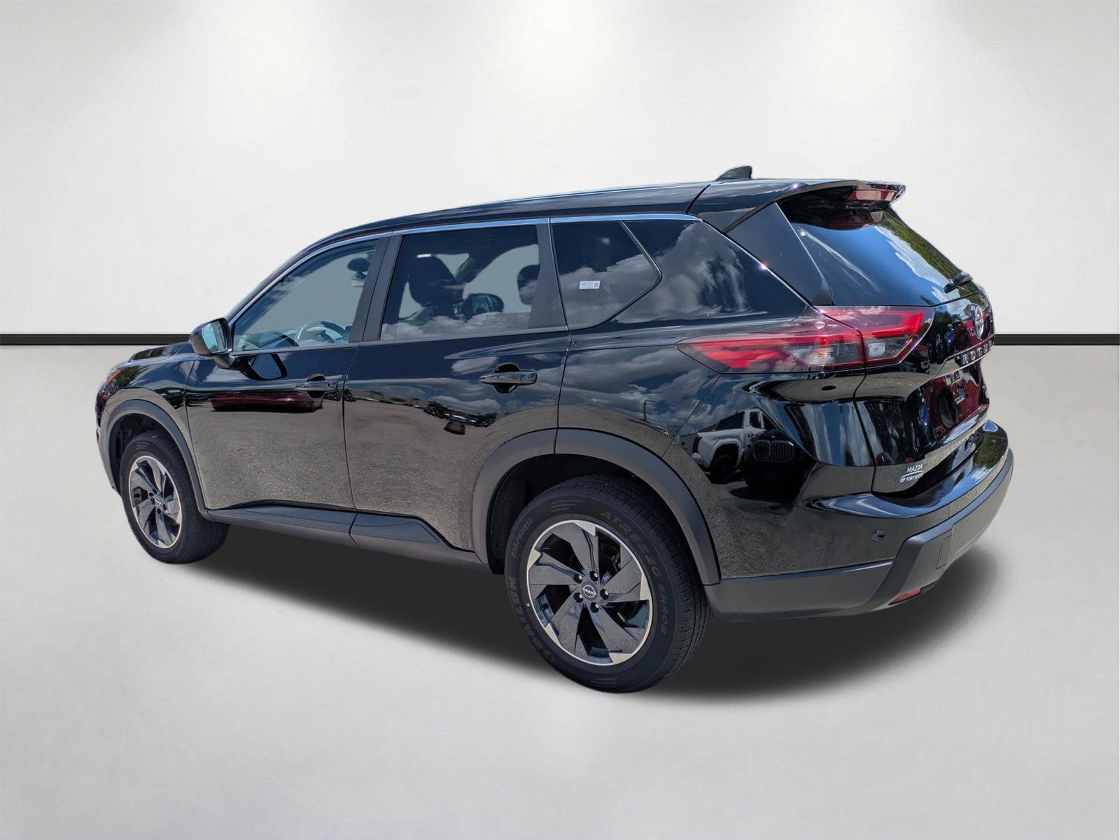 Used 2024 Nissan Rogue SV FWD image 7