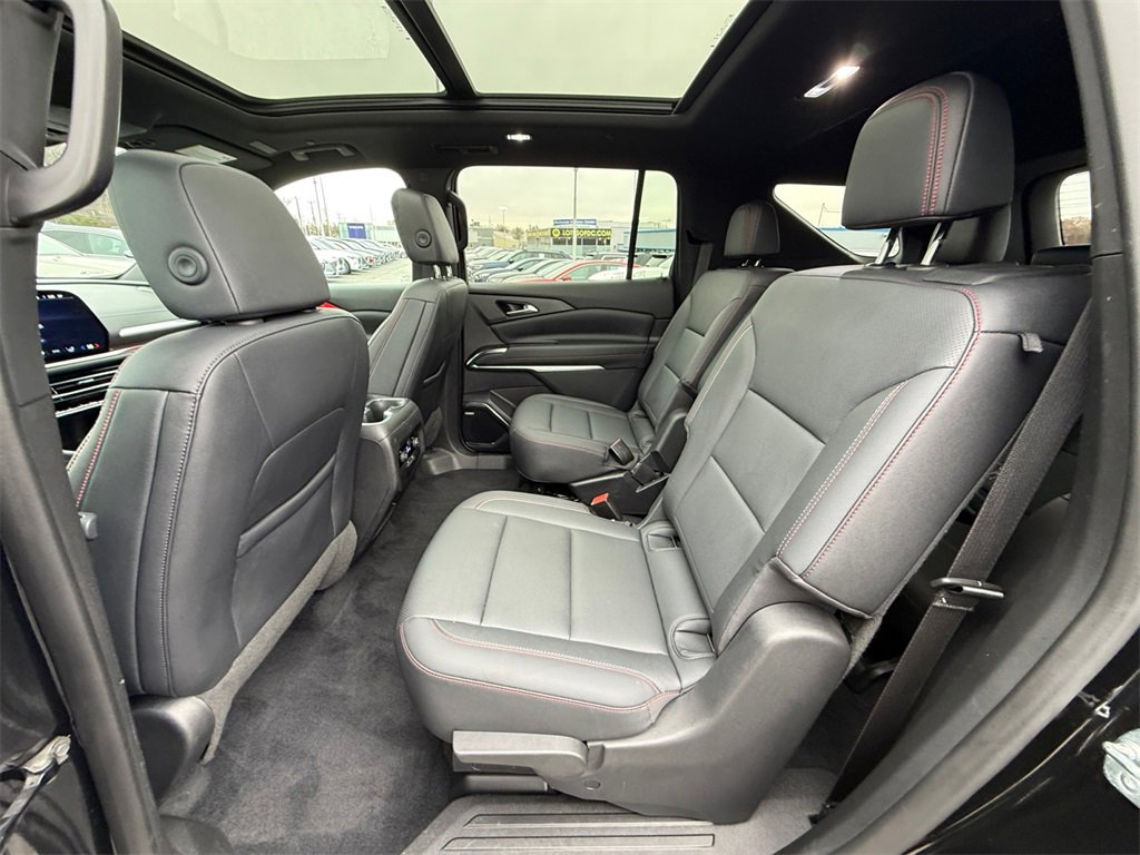 Used 2024 Chevrolet Traverse Z71 w/ Enhanced Driving Package image 25