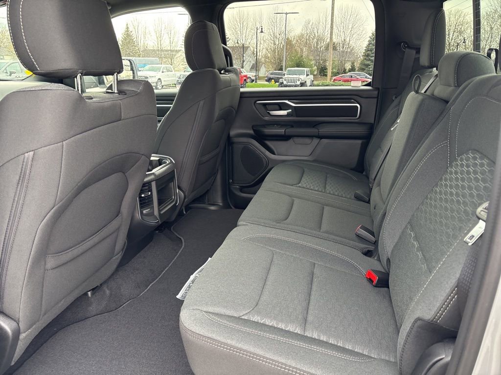 New 2026 RAM 1500 4x4 Crew Cab image 9