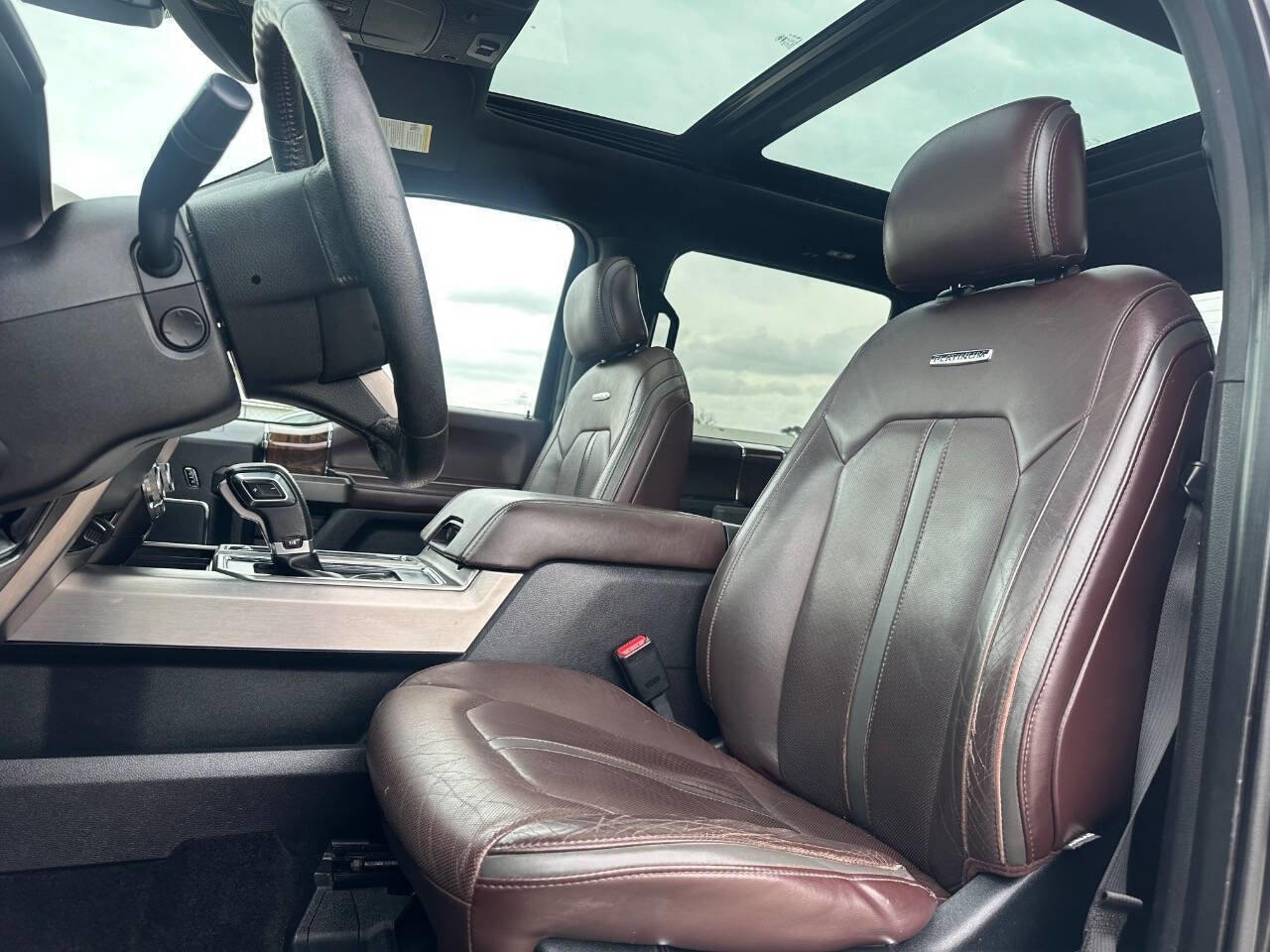 Used 2015 Ford F150 Platinum image 2