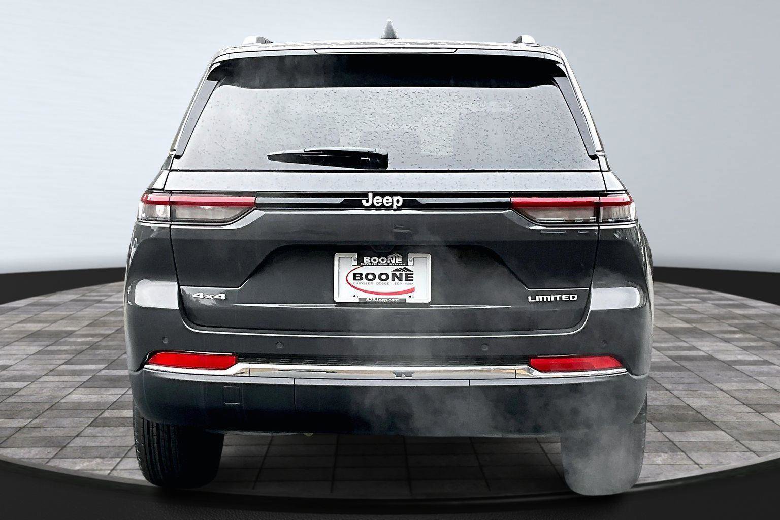 New 2025 Jeep Grand Cherokee Limited w/ Trailer Tow Package image 5