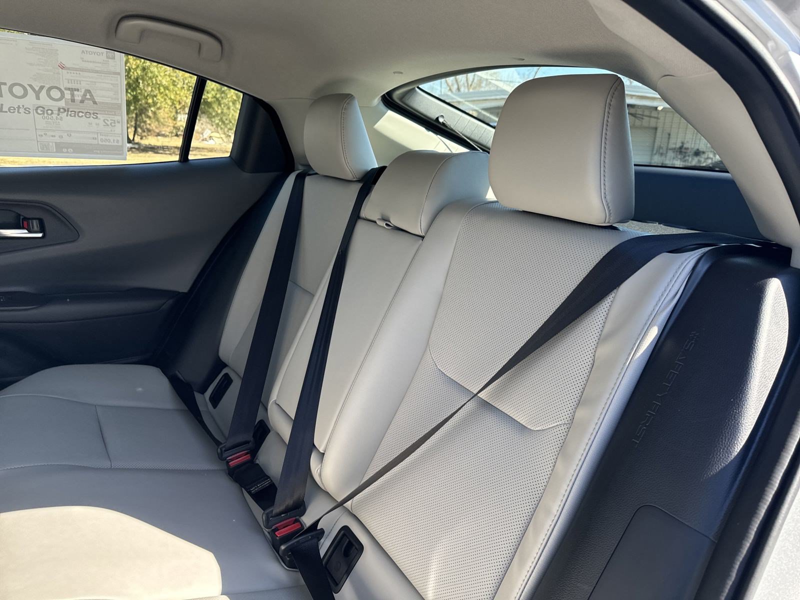 New 2024 Toyota Prius XLE FWD image 24