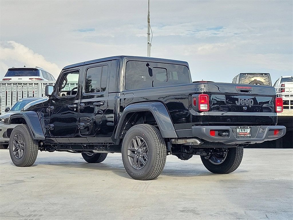 New 2025 Jeep Gladiator Sport AWD/4WD image 2