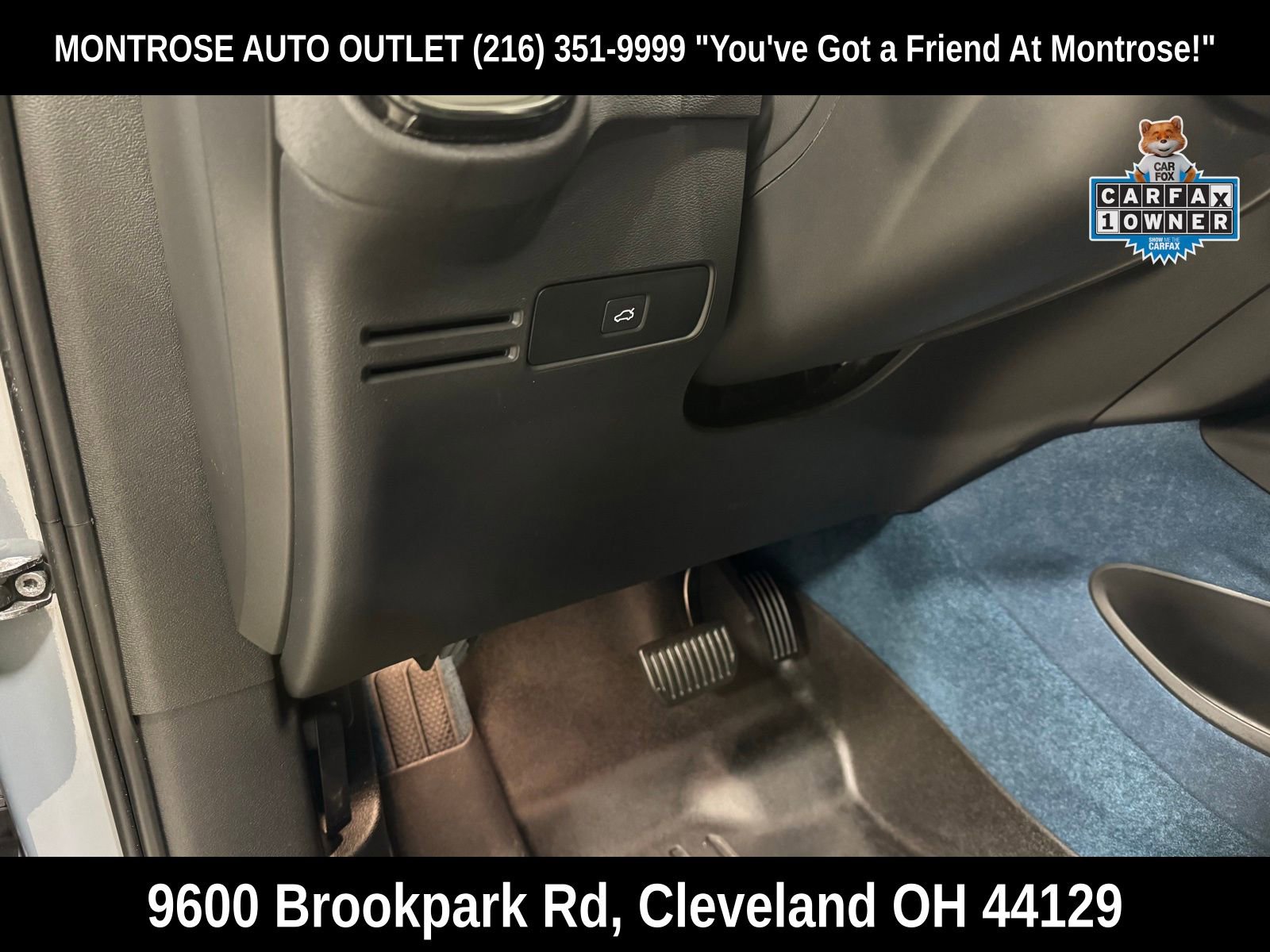 Used 2023 Volvo C40 P8 Recharge Ultimate image 17