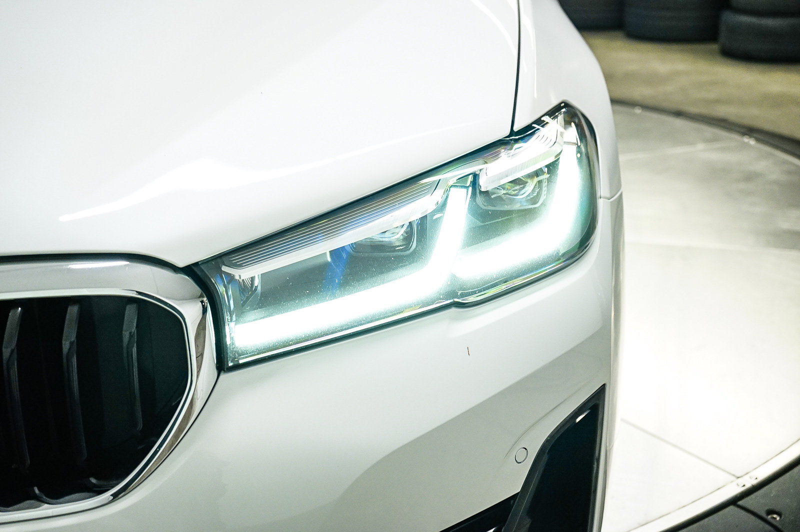 Certified 2023 BMW 540i w/ Premium Package RWD image 9