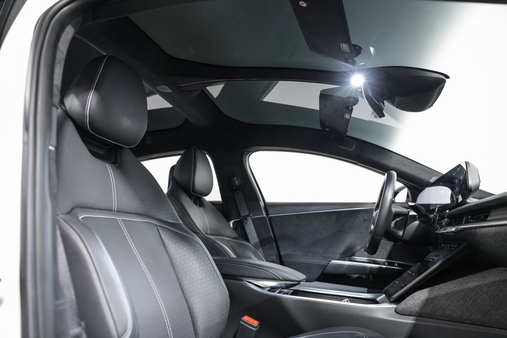 Used 2022 Lucid Air Grand Touring image 26