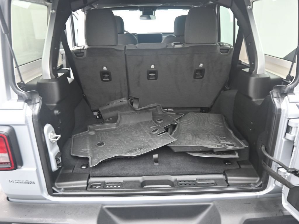 Used 2024 Jeep Wrangler Sport S image 18