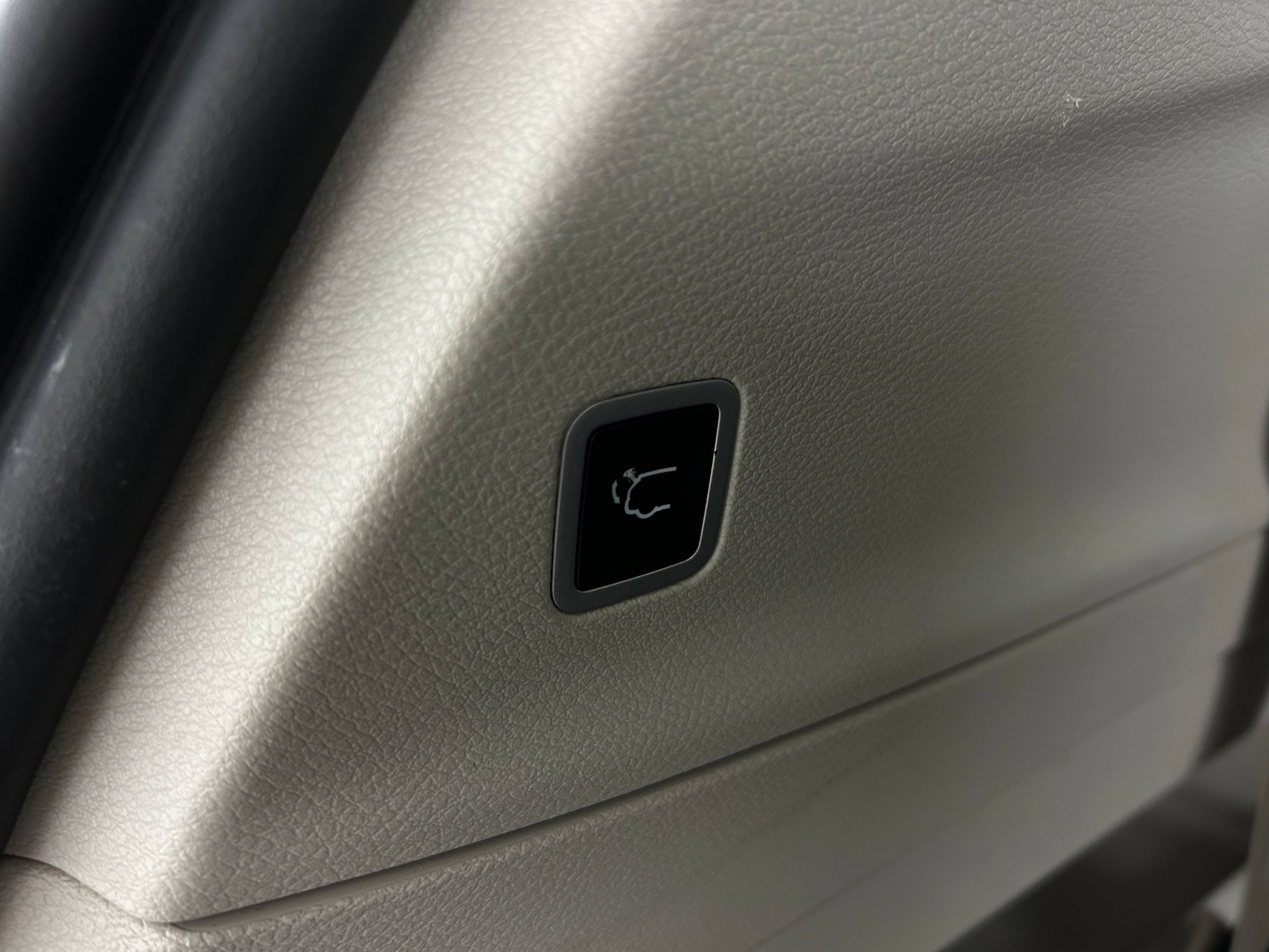 Used 2022 Chrysler Pacifica Touring-L FWD image 35
