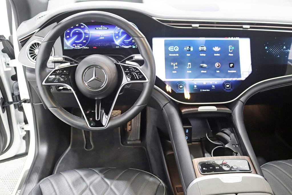 Used 2023 Mercedes-Benz EQS 580 4MATIC SUV image 15