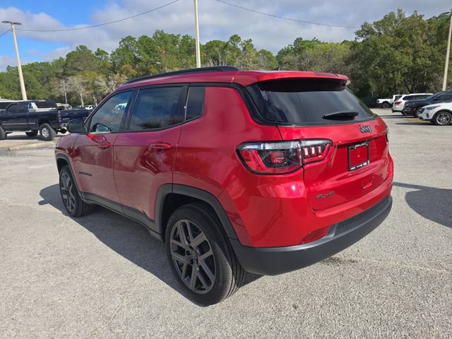 New 2026 Jeep Compass Latitude AWD/4WD image 4