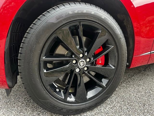 Used 2026 Jaguar F-PACE R-Dynamic S image 2