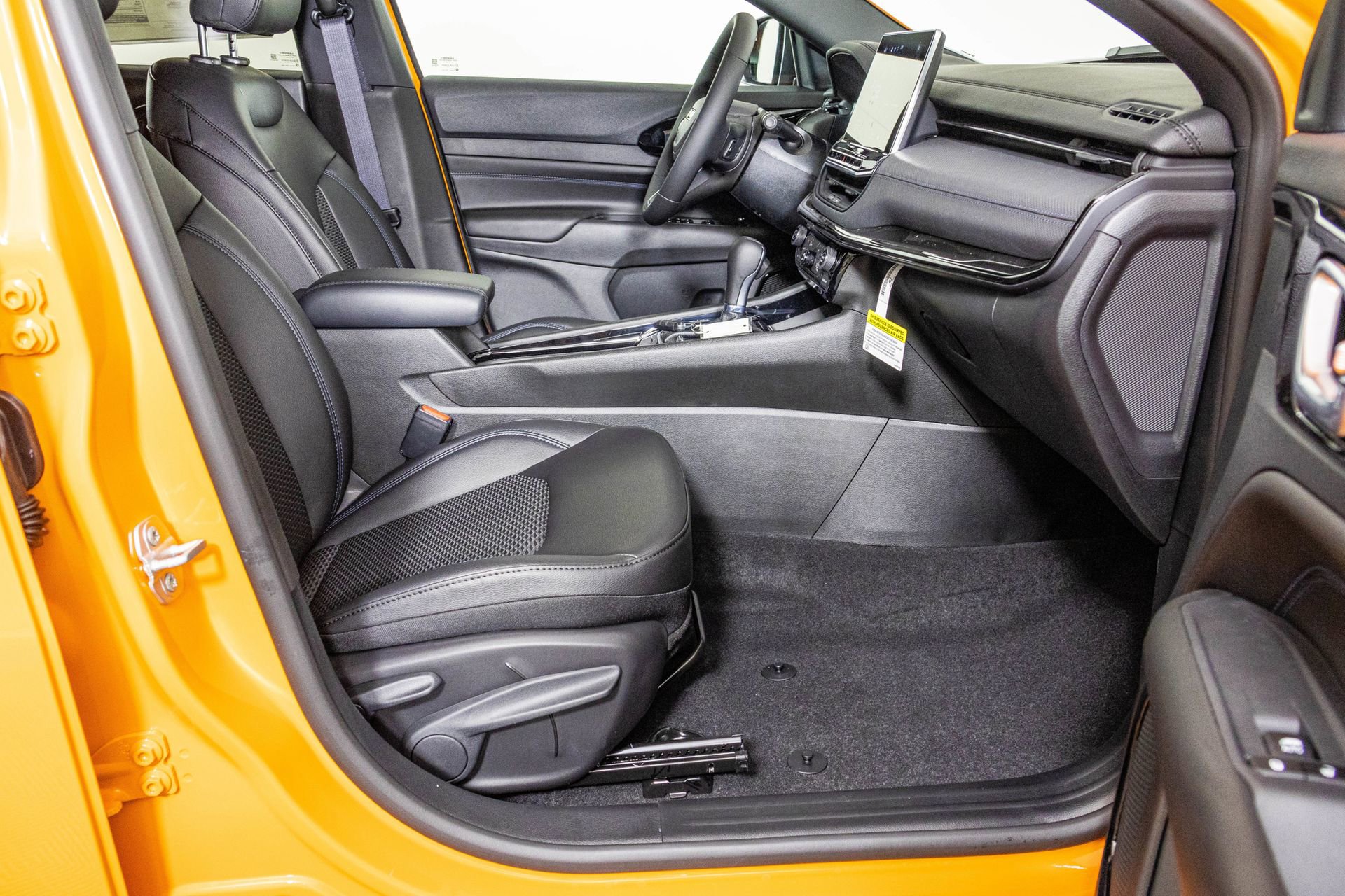 New 2026 Jeep Compass Latitude image 42