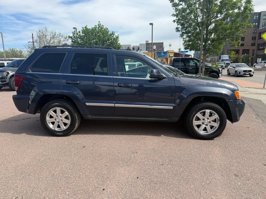 Used 2009 Jeep Grand Cherokee Limited w/ Trailer Tow Group IV AWD/4WD image 3