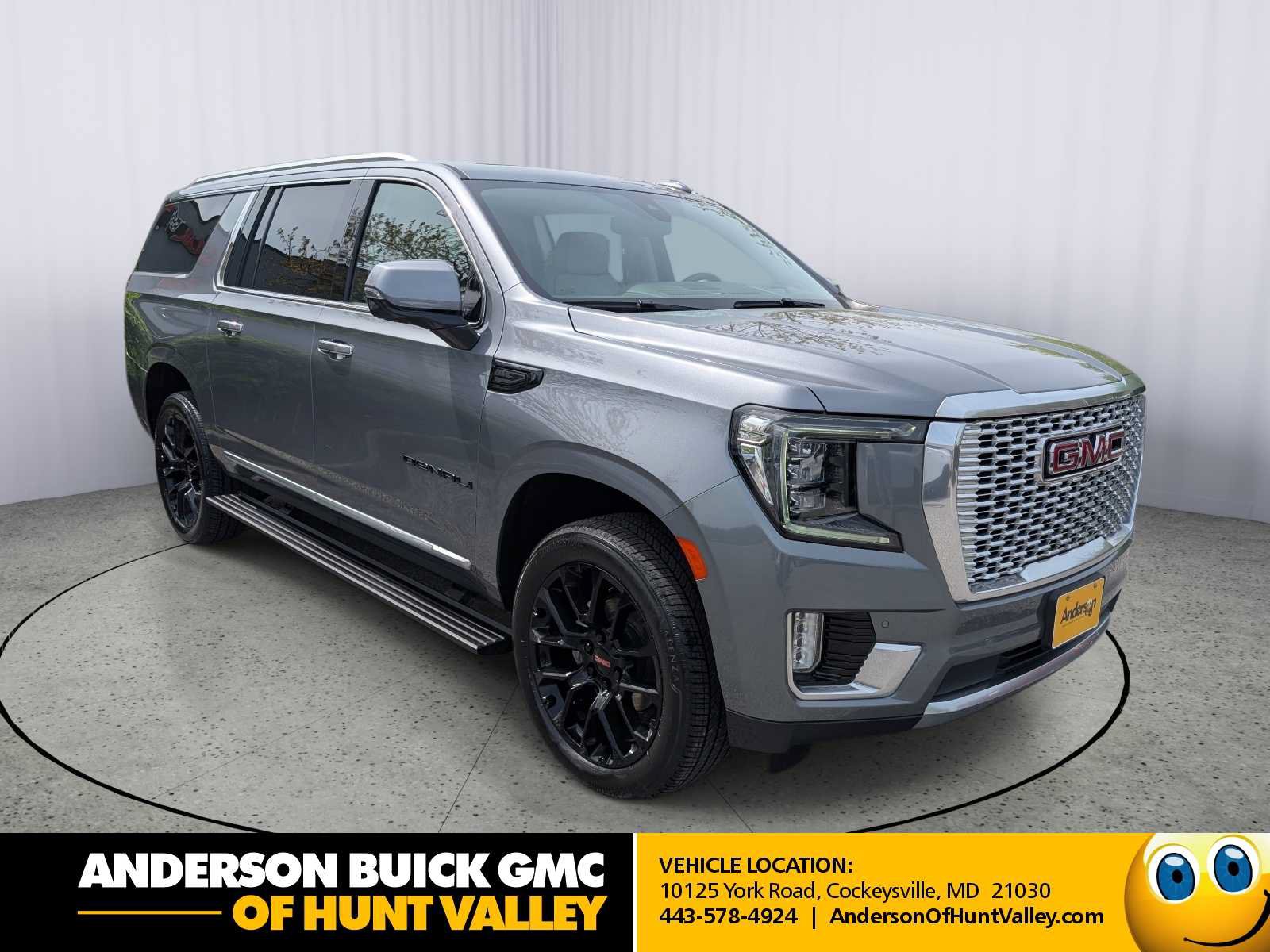 Used 2022 GMC Yukon XL Denali w/ Max Trailering Package AWD/4WD image 1