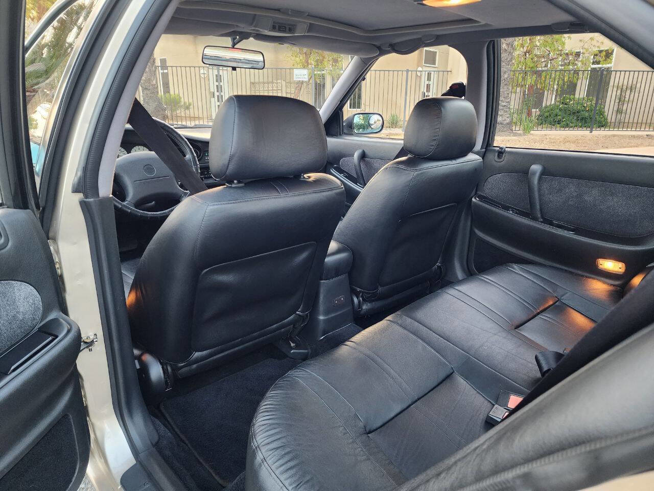 Used 1994 Nissan Maxima SE image 14