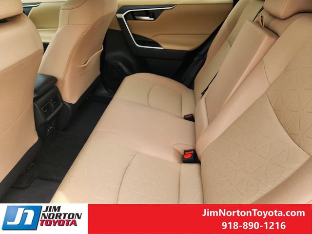 Used 2025 Toyota RAV4 XLE w/ Convenience Package FWD image 30