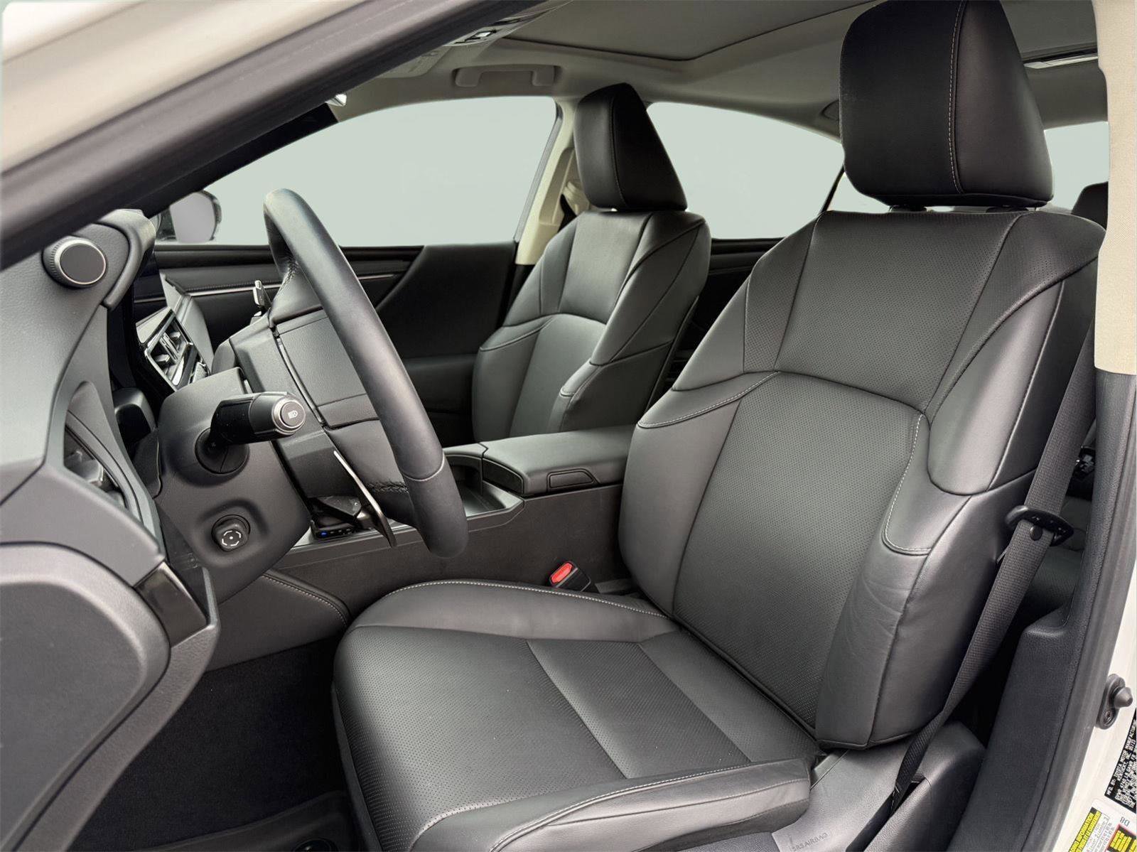 Used 2023 Lexus ES 350 ES 350 w/ Premium Package image 12