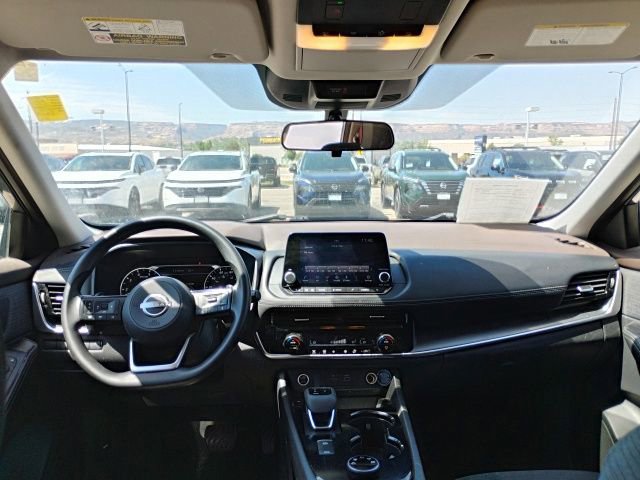 Used 2022 Nissan Rogue SV AWD/4WD image 10