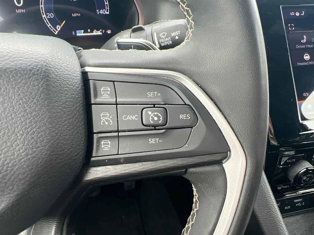 Used 2024 Jeep Grand Cherokee Altitude AWD/4WD image 25