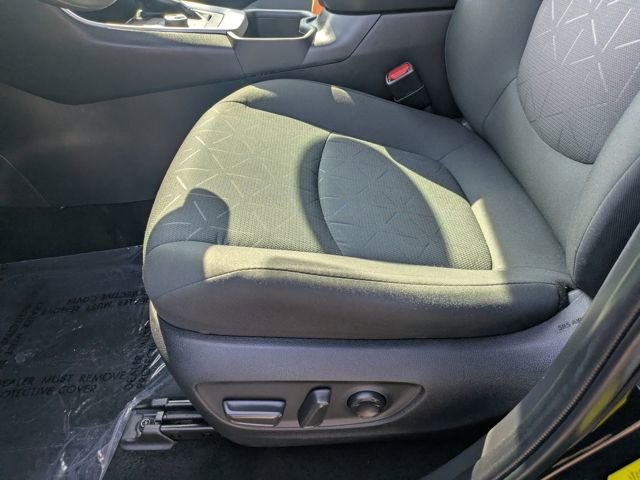 Used 2024 Toyota RAV4 AWD Hybrid image 17