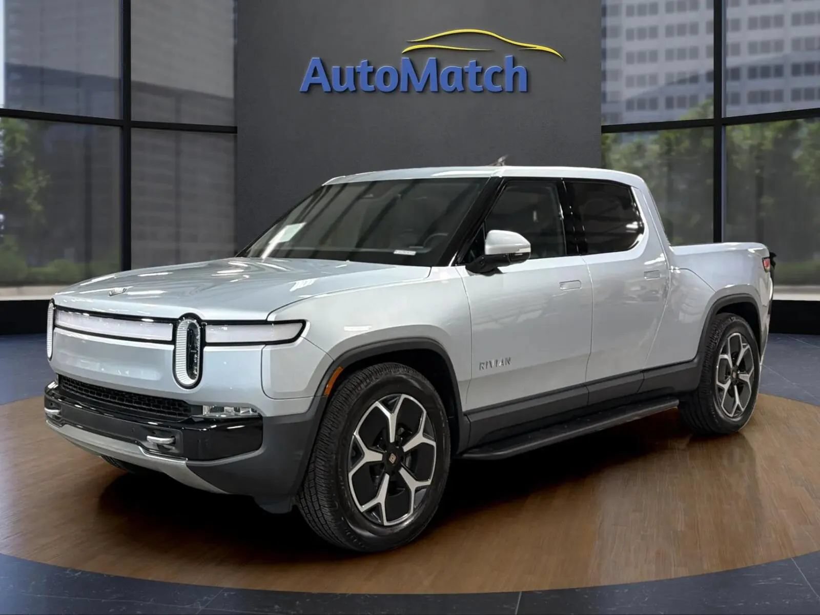 Used 2023 Rivian R1T Adventure Dual AWD/4WD image 3