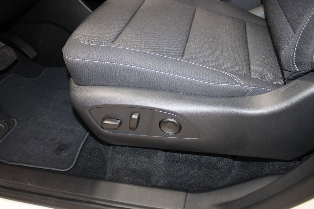 New 2026 Chevrolet Traverse LT image 13