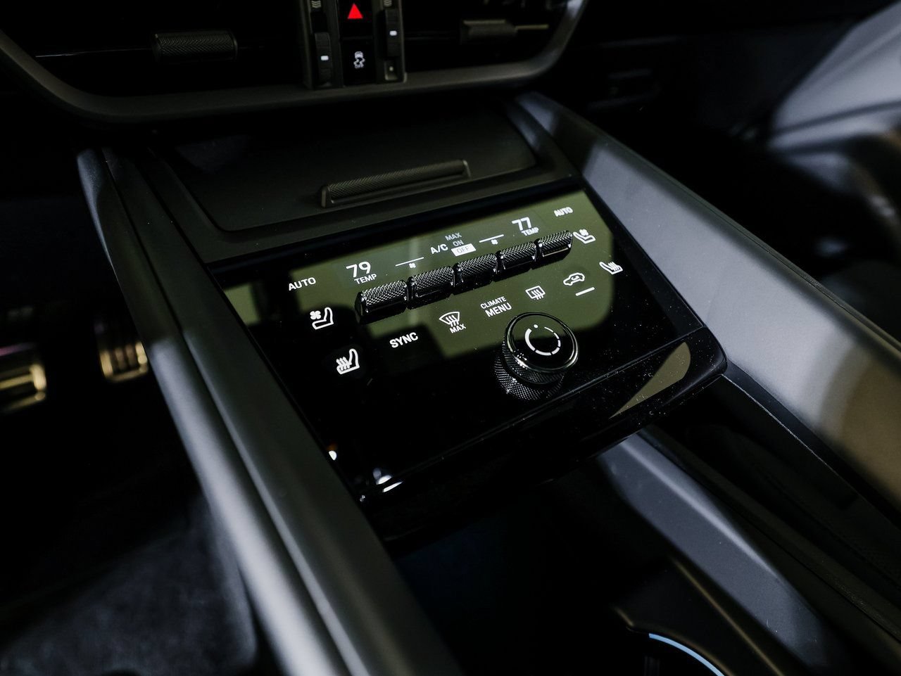New 2026 Porsche Macan Electric RWD image 21