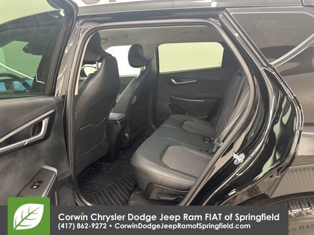 Used 2024 Kia EV6 Light image 38