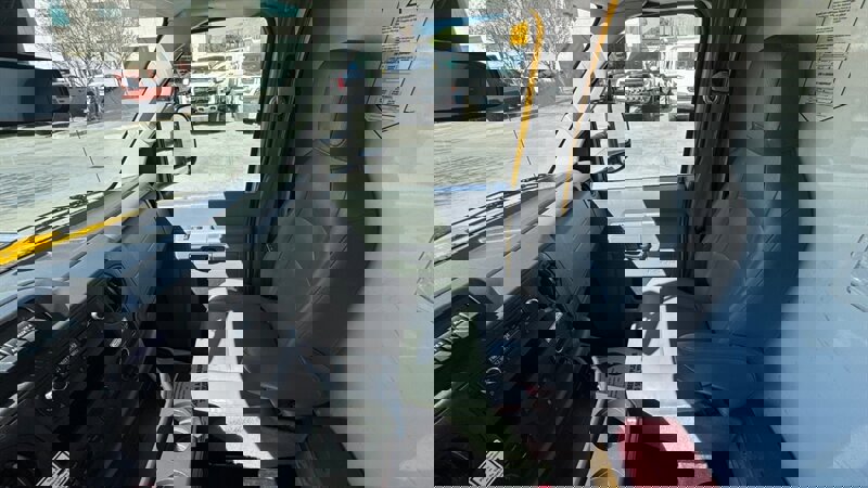 Used 2022 Ford E-350 and Econoline 350 Super Duty image 8