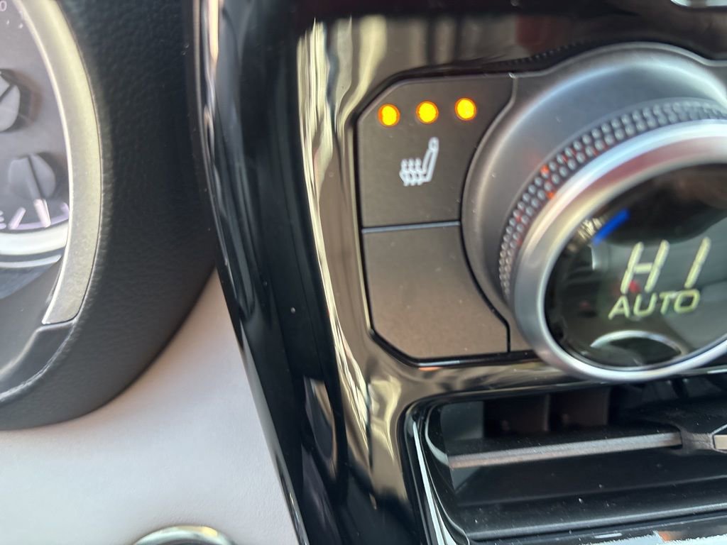 Used 2023 Toyota Highlander XLE image 26