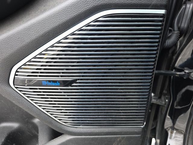 Used 2022 Jeep Grand Cherokee Overland w/ Advanced Protech Group III image 23