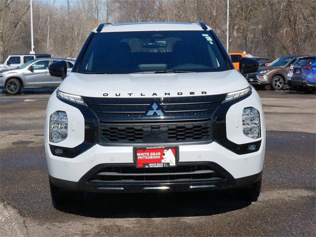 Used 2025 Mitsubishi Outlander SEL Black Edition image 2