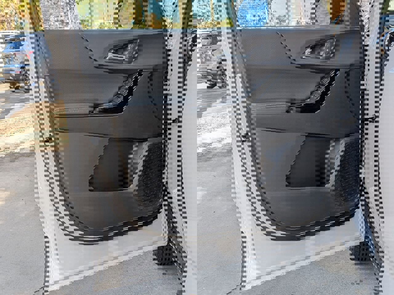 New 2026 Chevrolet Equinox LT w/ Midnight Edition image 7