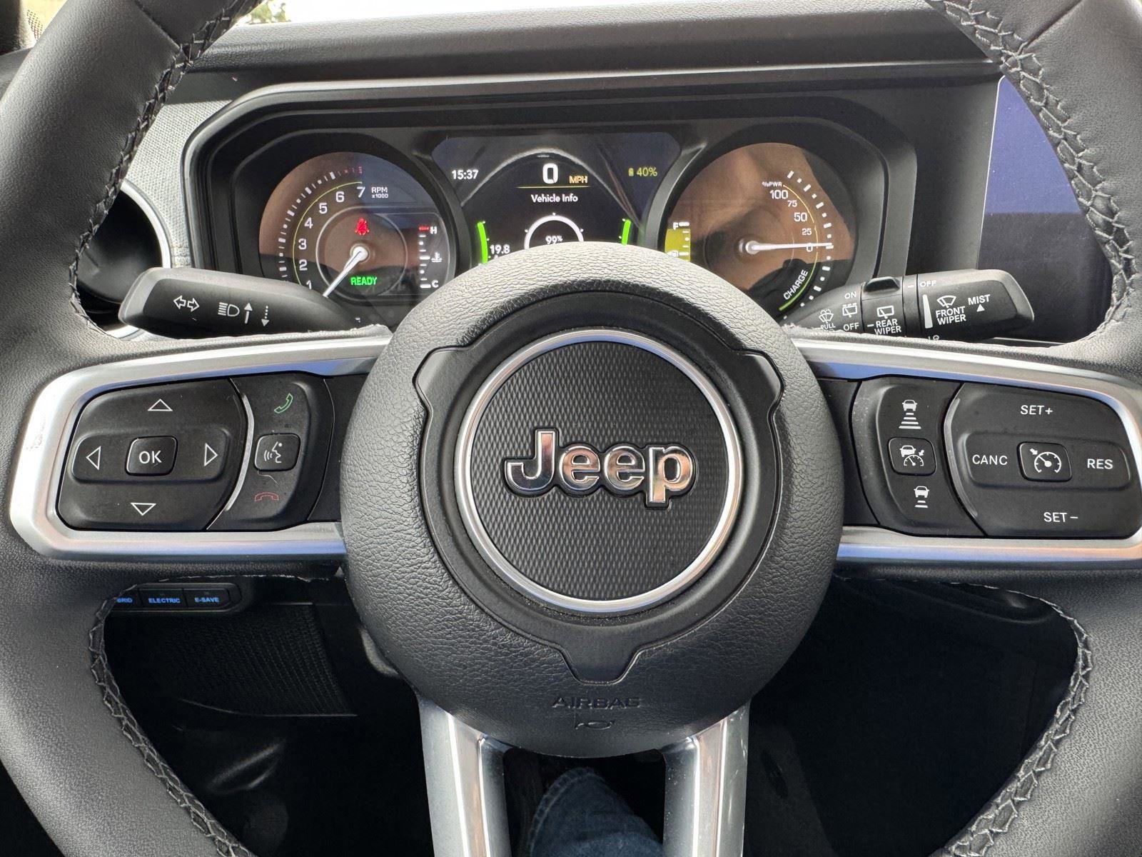 Certified 2025 Jeep Wrangler Sahara image 24