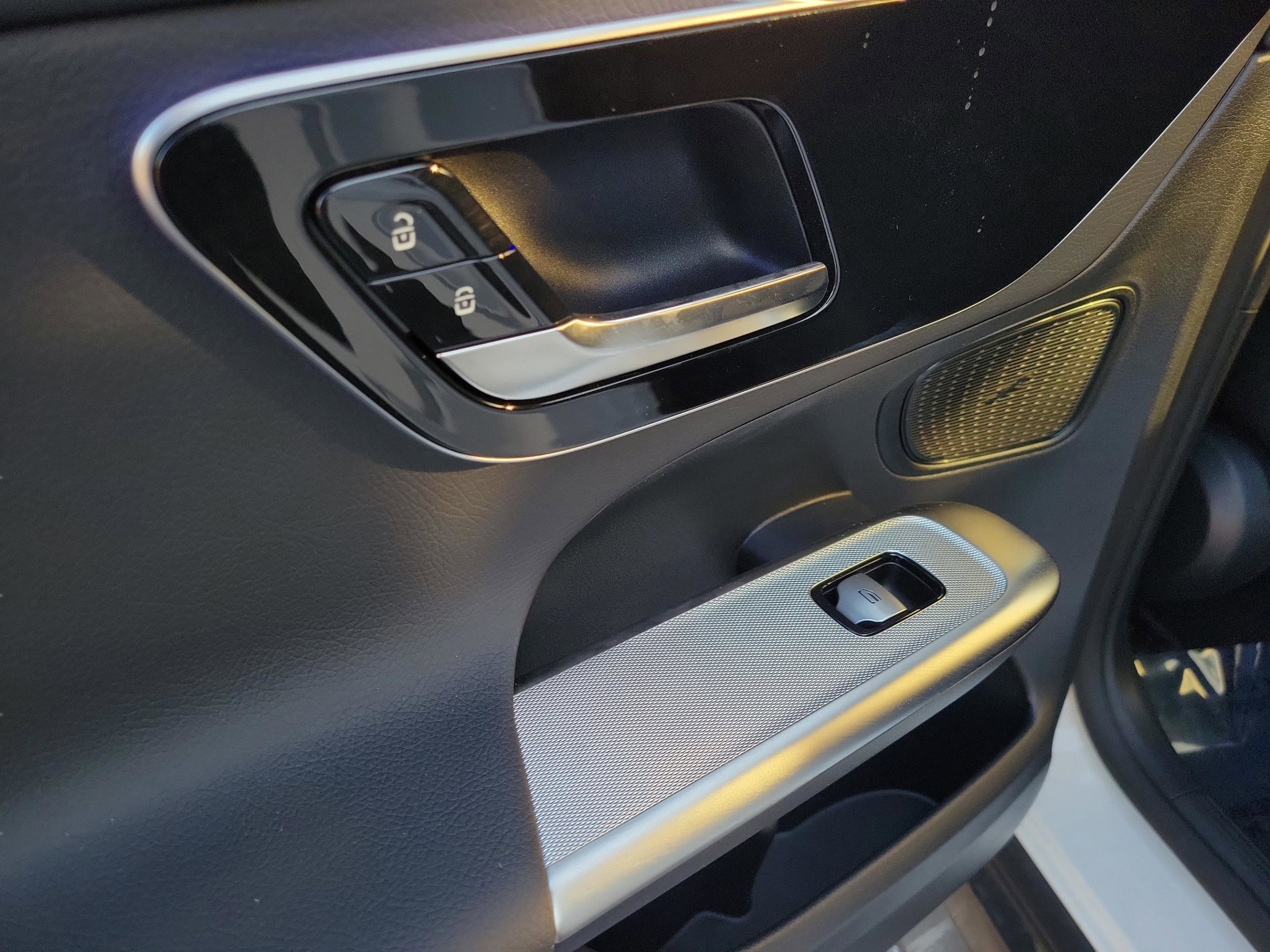 Certified 2026 Mercedes-Benz GLC 300 image 11