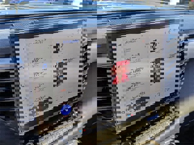 Used 2024 Toyota Tundra Limited image 22