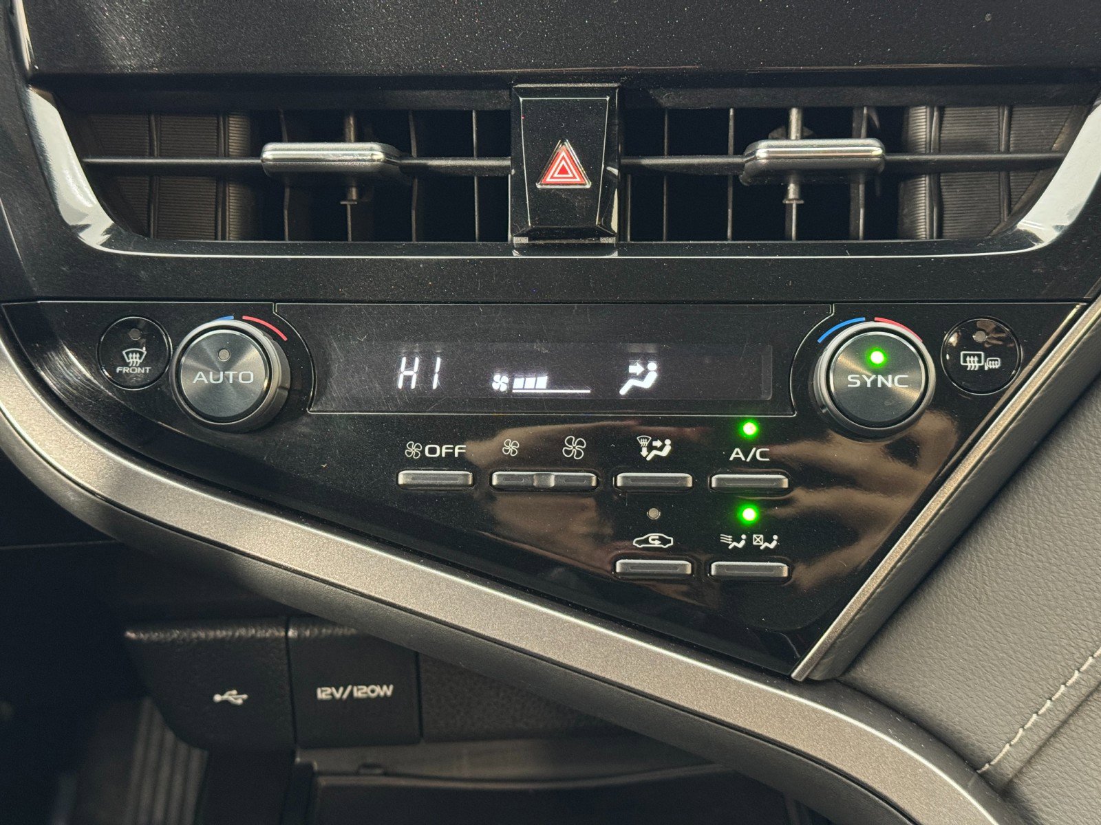 Used 2022 Toyota Camry Nightshade w/ Convenience Package image 25