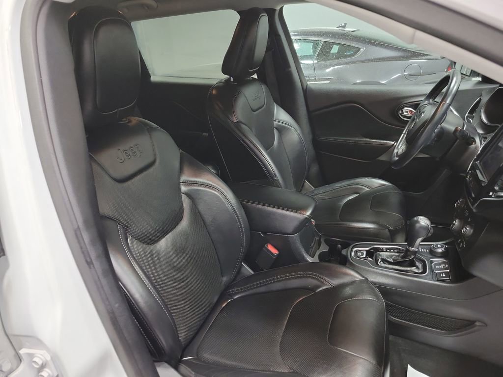 Used 2019 Jeep Cherokee Limited image 20