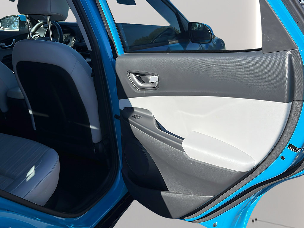 Certified 2022 Hyundai Kona SEL w/ Convenience Package FWD image 13