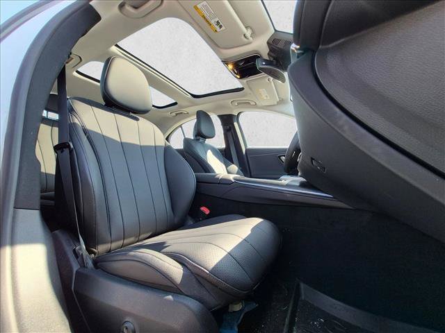 Used 2025 Mercedes-Benz E 350 Sedan image 21