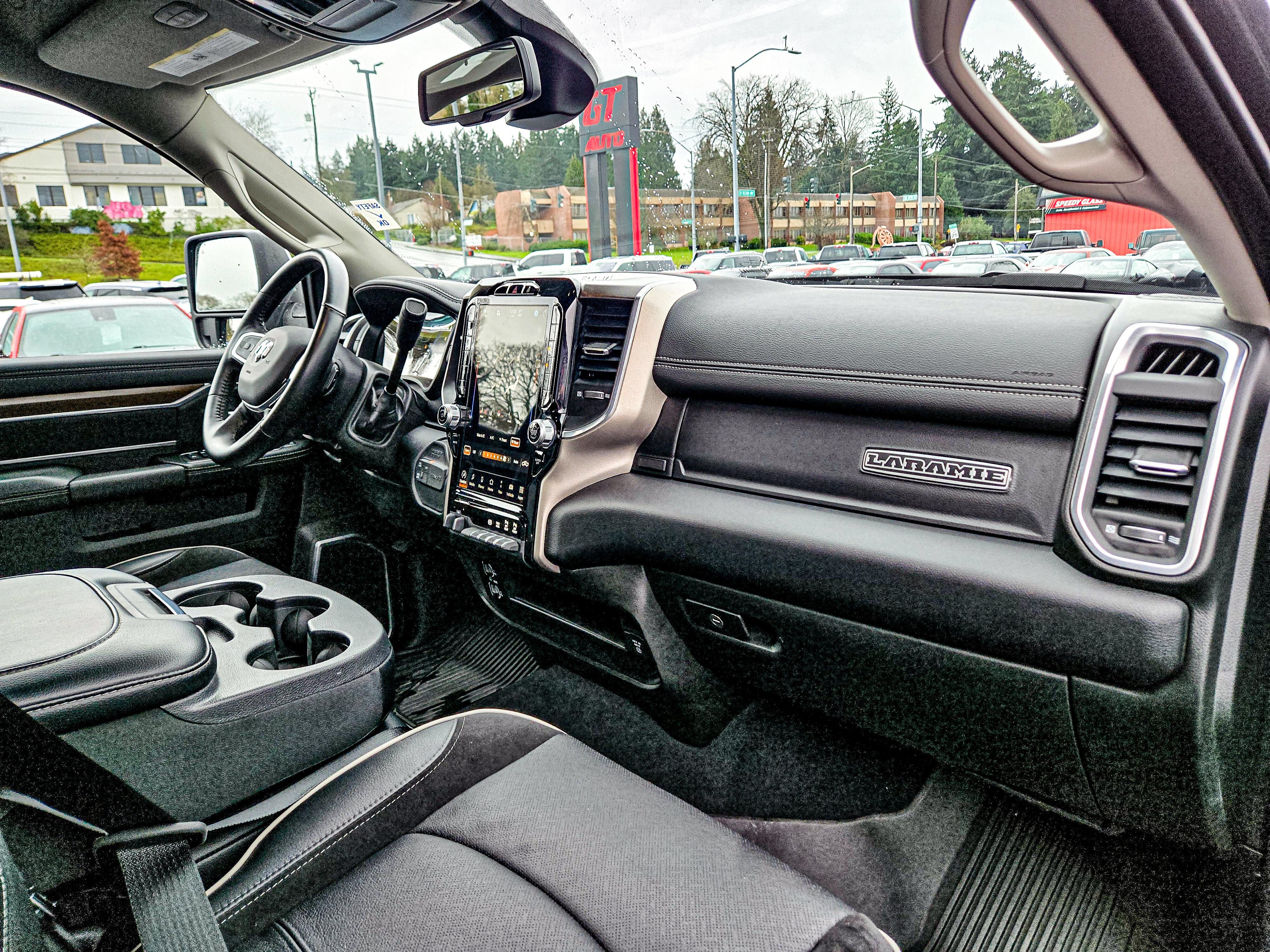 Used 2024 RAM 3500 Laramie AWD/4WD image 13