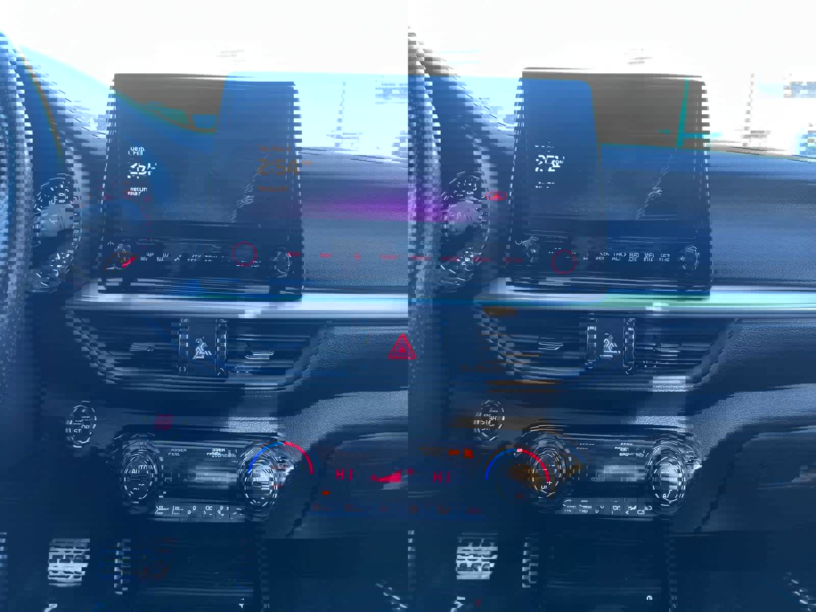 Used 2023 Kia Forte GT-Line w/ GT-Line Premium Package image 25