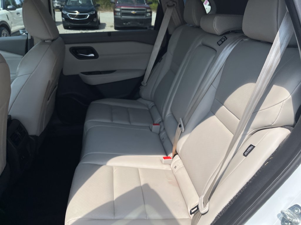 Certified 2023 Nissan Rogue SV w/ SV Premium B Package AWD/4WD image 13