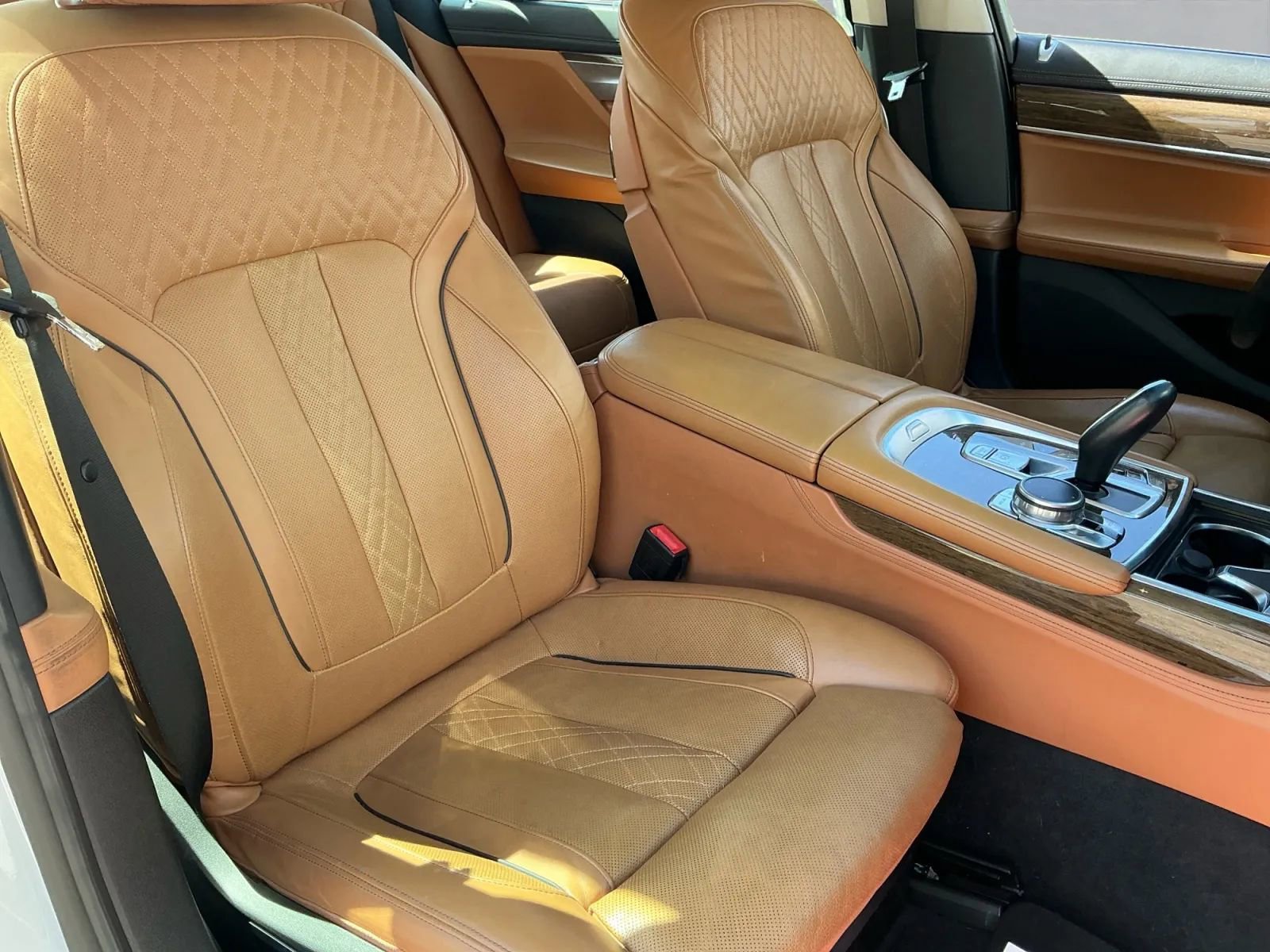 Used 2016 BMW 750i xDrive image 22