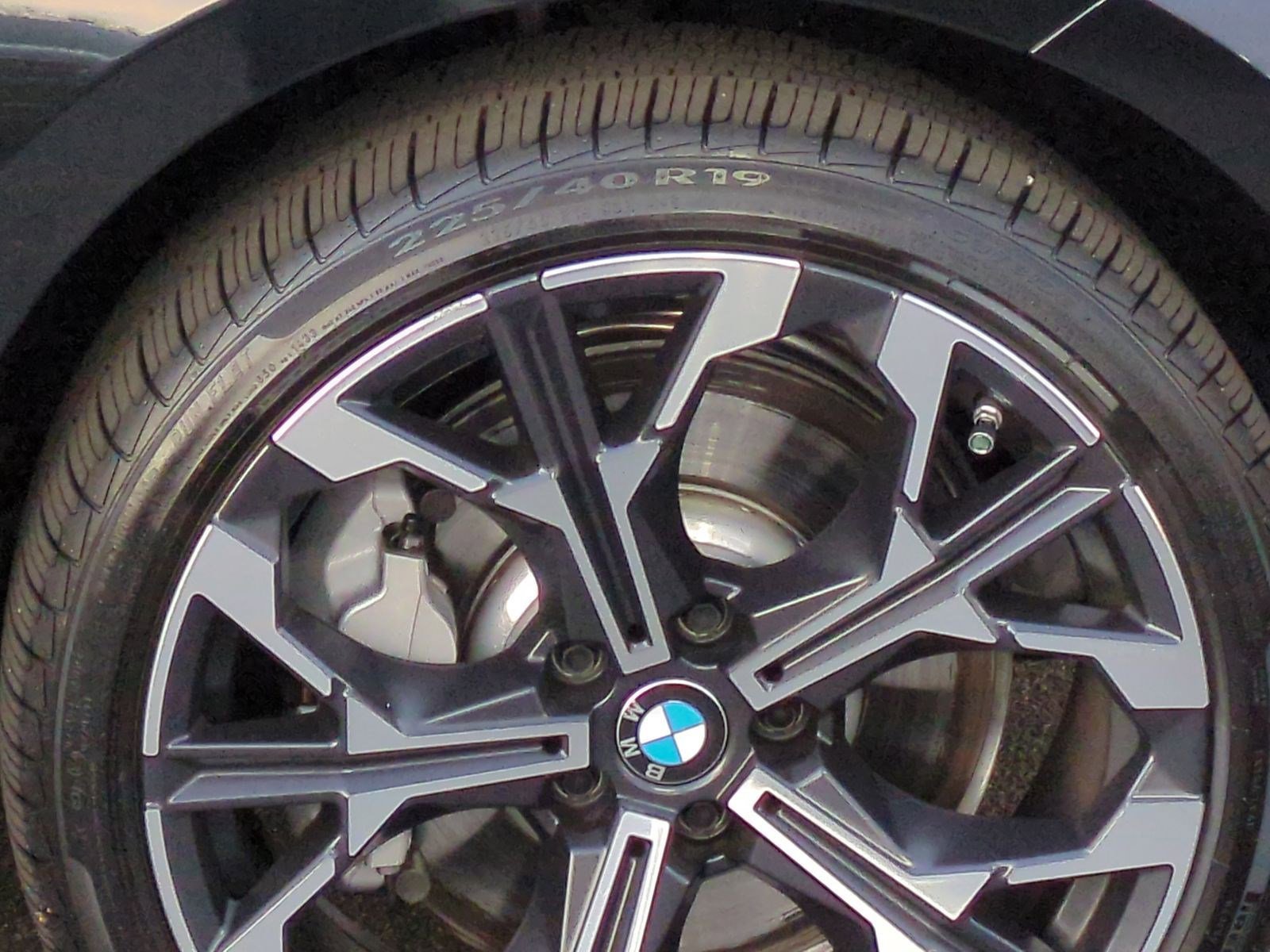 Certified 2025 BMW 330i Sedan w/ Premium Package image 11