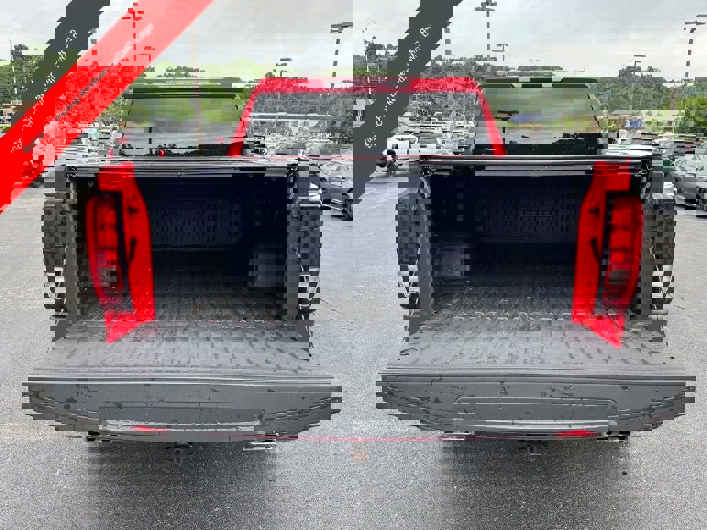 Used 2024 GMC Sierra 1500 Elevation image 14