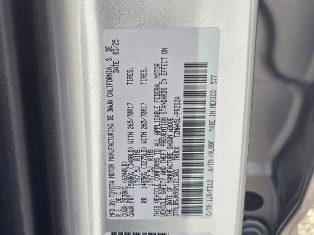 Used 2025 Toyota Tacoma TRD Off-Road image 33