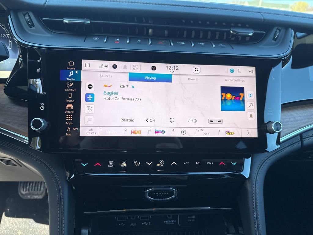 New 2026 Jeep Grand Cherokee L Summit image 12